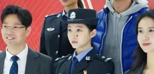 新式警服爆料视频播放,时尚与实用的完美结合 第2张 新式警服爆料视频播放,时尚与实用的完美结合 第2张